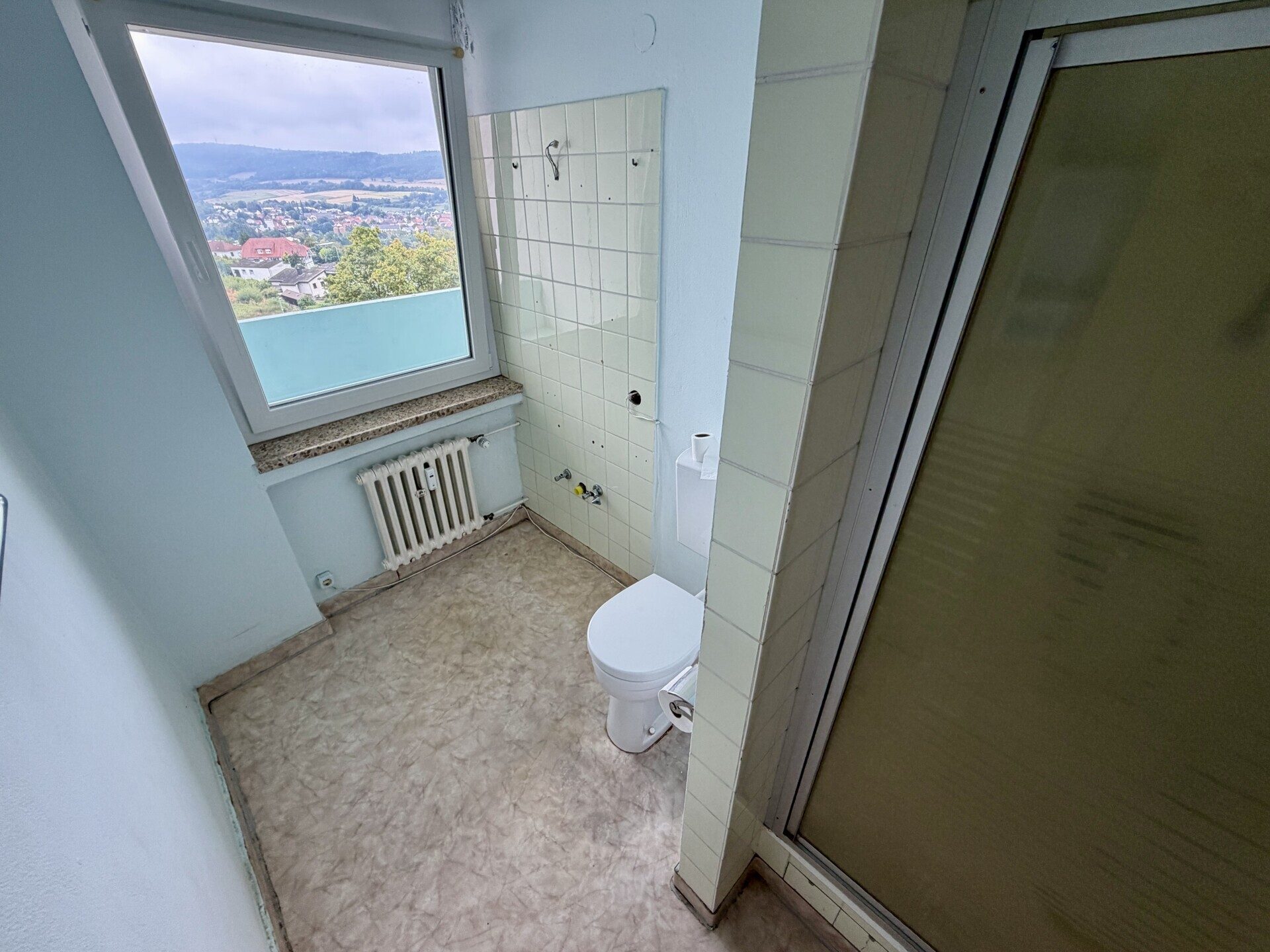 Immobilienangebot - Homberg (Efze) - Wohnen - Wohnen mit Blick Richtung Knüllwald - ETW in Homberg (Efze)! Keine Käuferprovision!