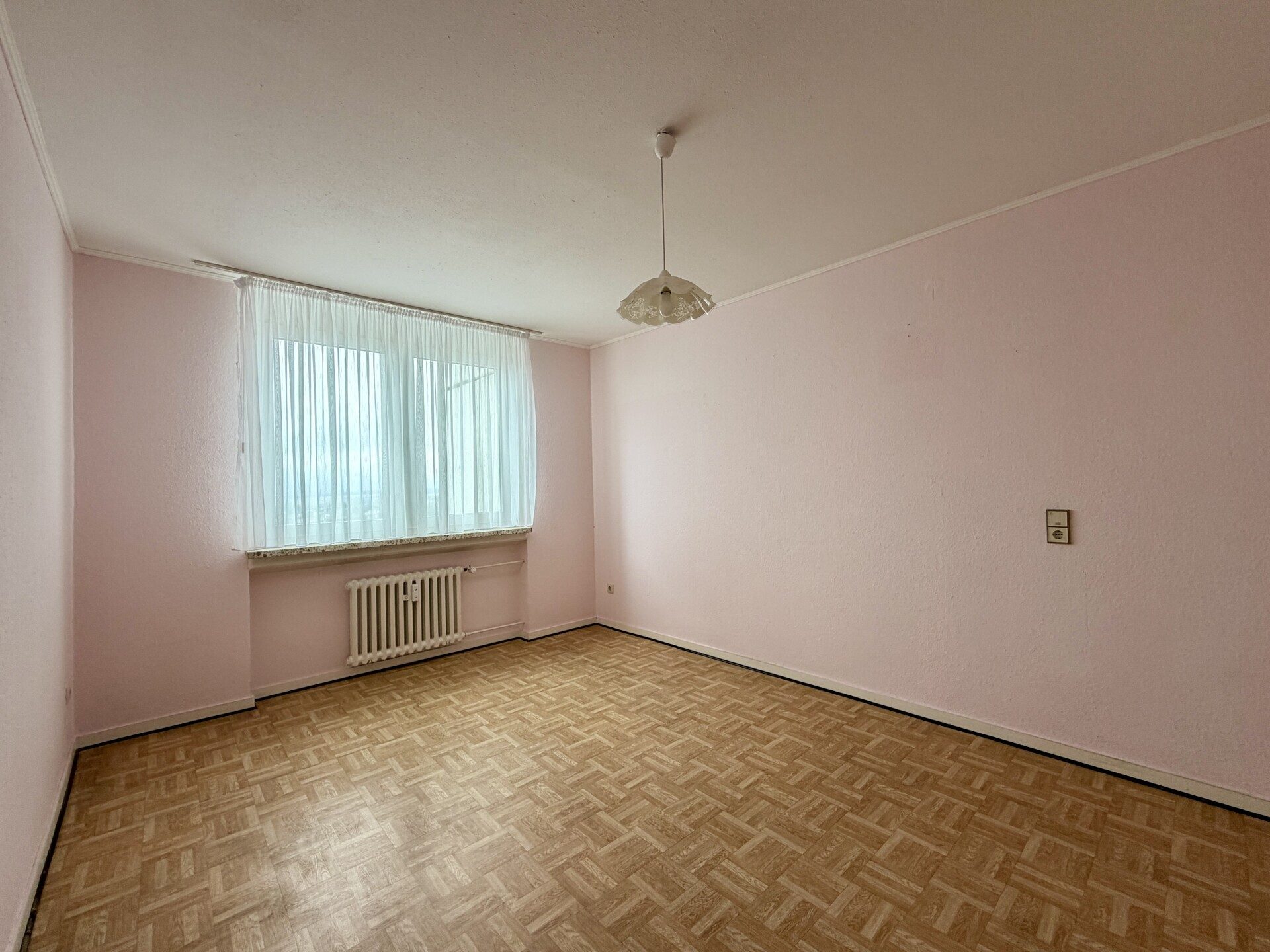 Immobilienangebot - Homberg (Efze) - Wohnen - Wohnen mit Blick Richtung Knüllwald - ETW in Homberg (Efze)! Keine Käuferprovision!