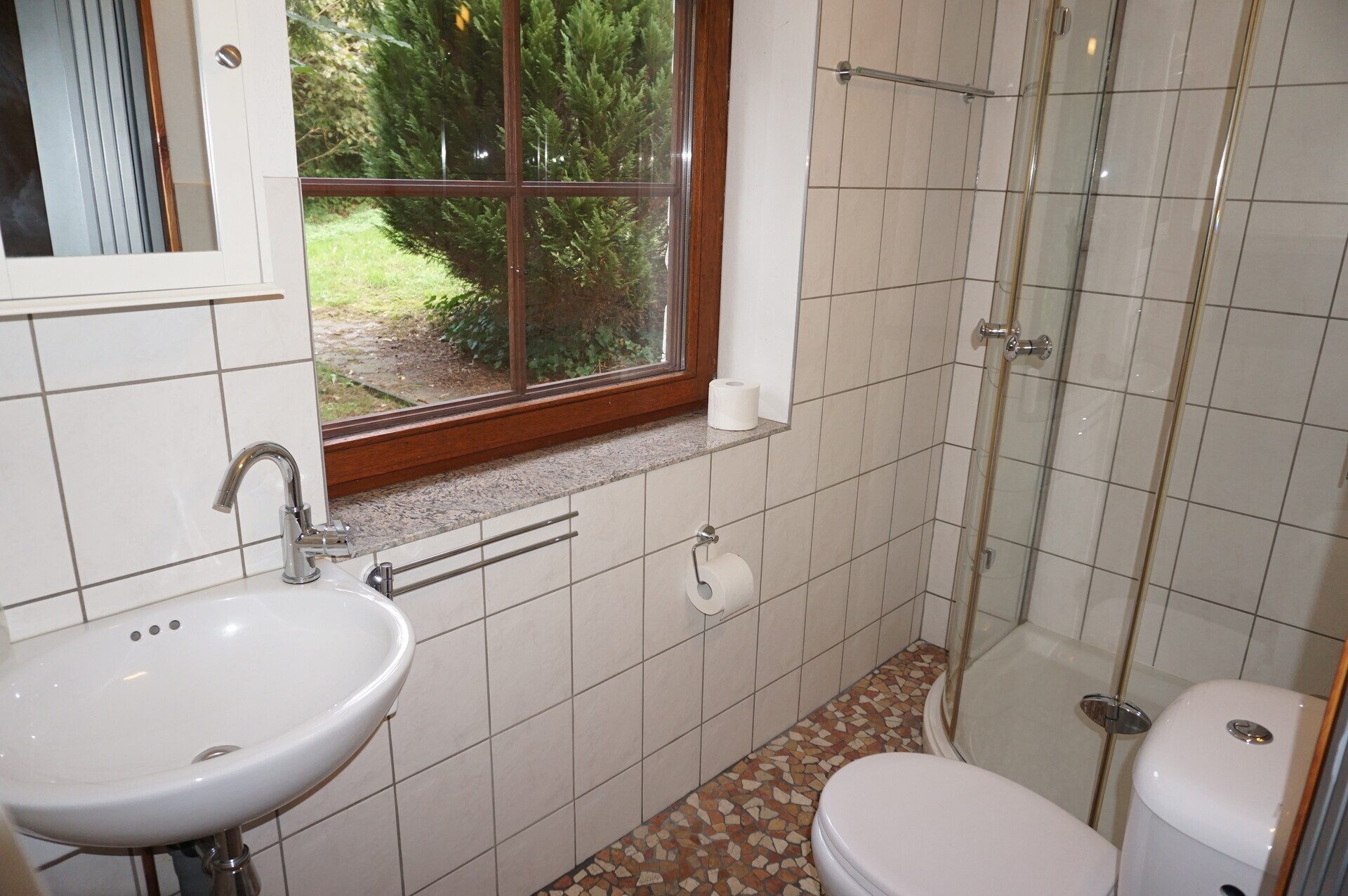 Immobilienangebot - Melsungen / Röhrenfurth - Wohnen - Bahnwärterhäuschen für Individualisten. Keine Käuferprovision!