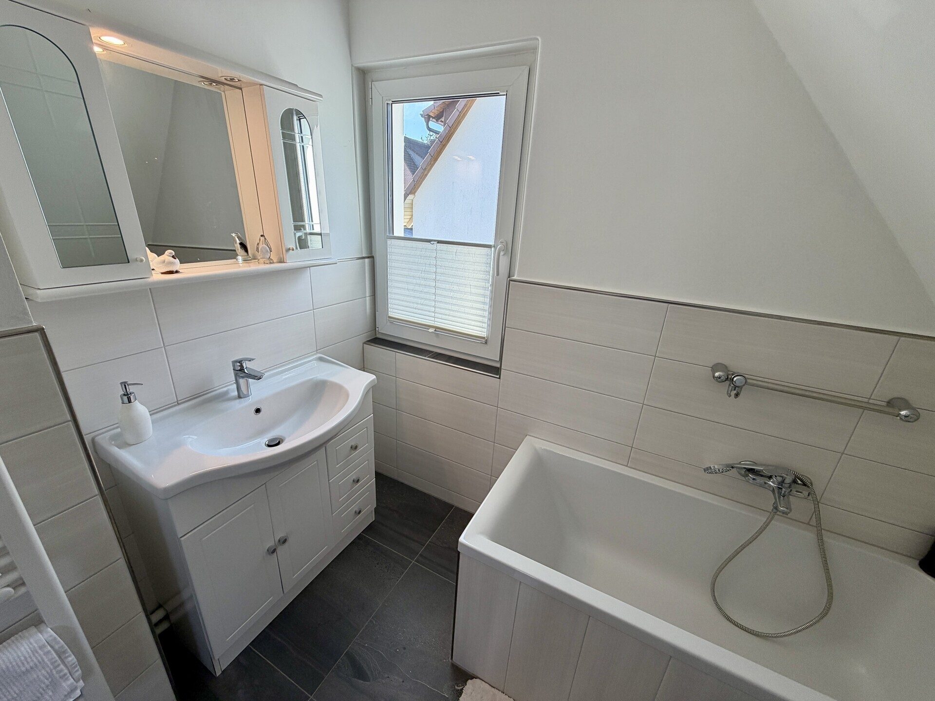 Immobilienangebot - Schauenburg / Hoof - Wohnen - Kompaktes und gepflegtes Familiendomizil in Hoof!
KEINE KÄUFERPROVISION