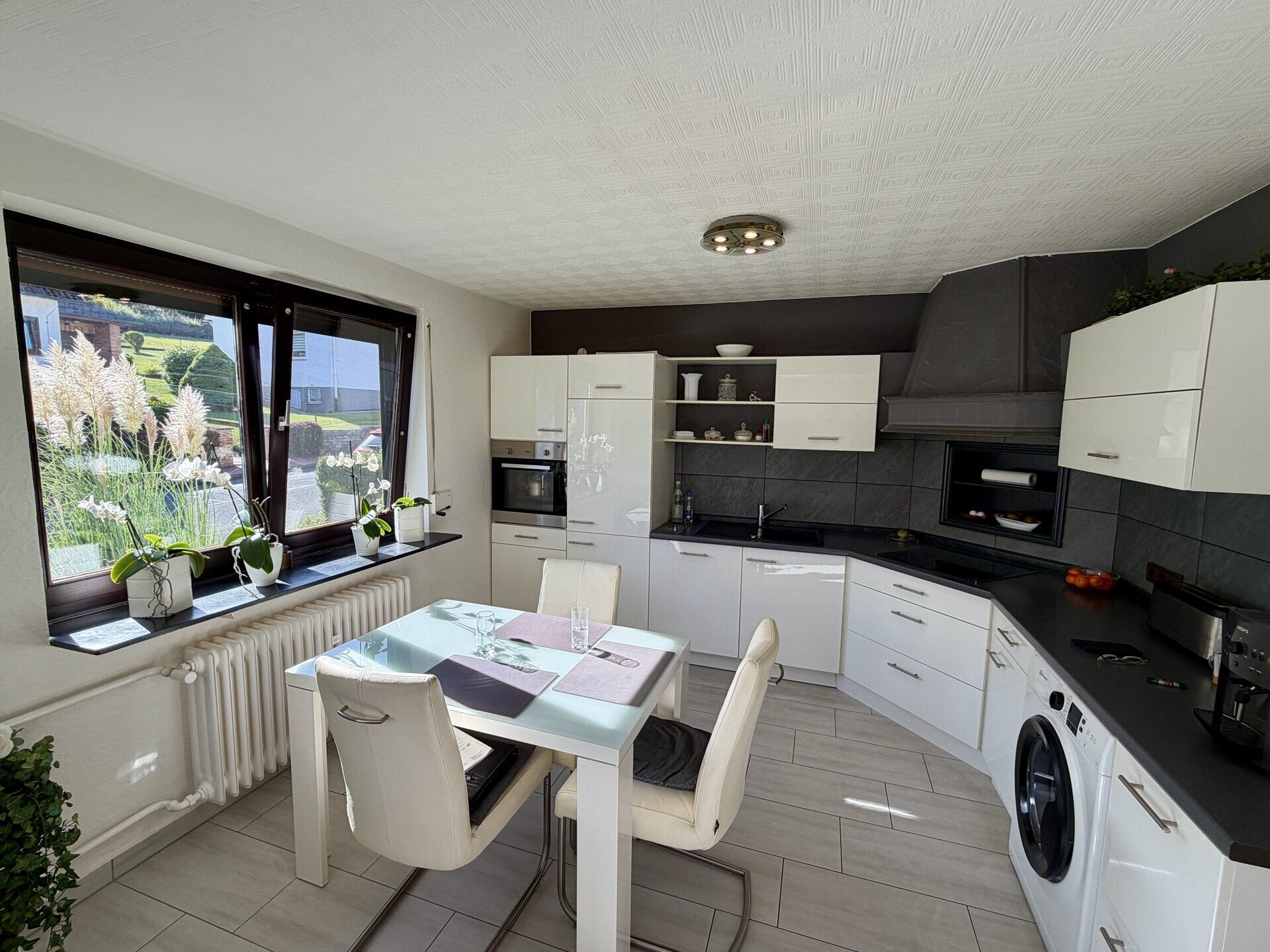 Immobilienangebot - Schauenburg / Hoof - Wohnen - Kompaktes und gepflegtes Familiendomizil in Hoof!
KEINE KÄUFERPROVISION