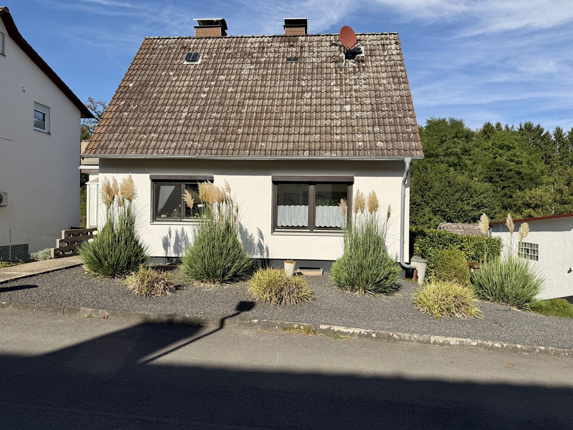 Immobilienangebot - Schauenburg / Hoof - Wohnen - Kompaktes und gepflegtes Familiendomizil in Hoof!
KEINE KÄUFERPROVISION