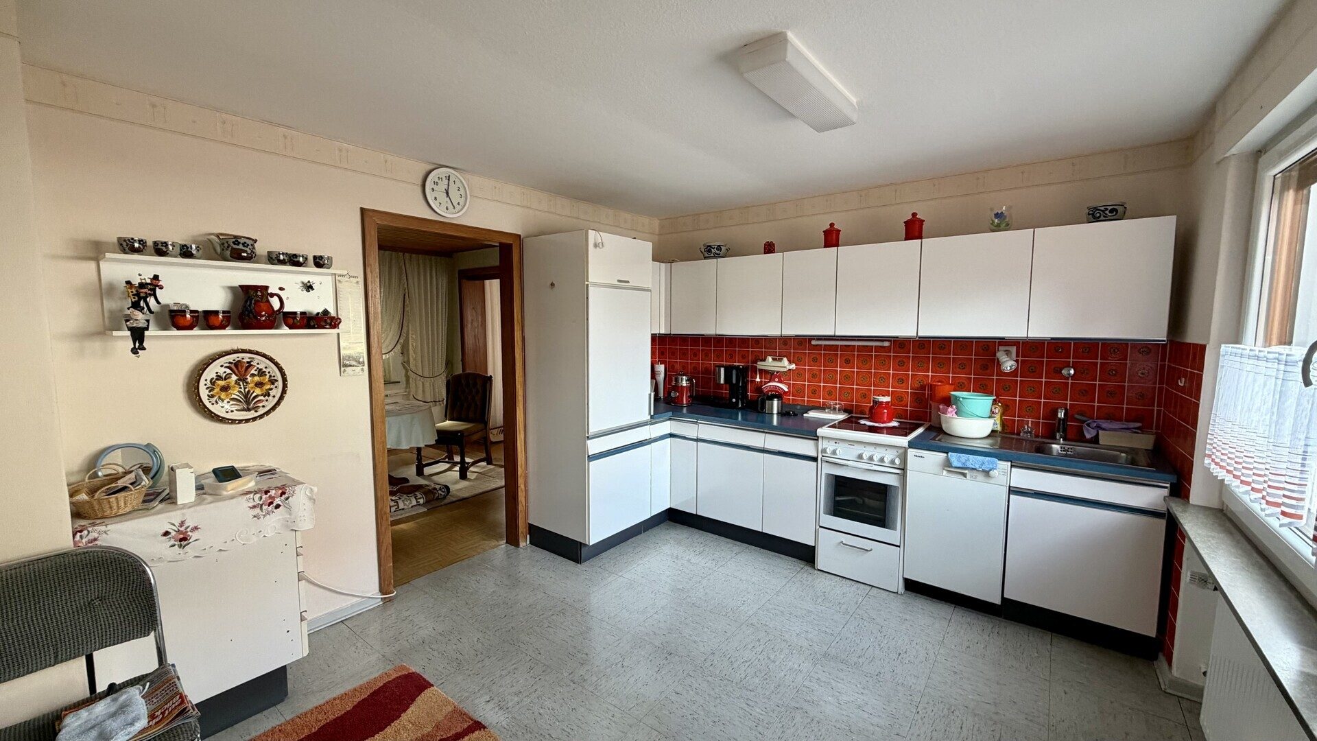 Immobilienangebot - Körle - Wohnen - Gepflegtes Zweifamilienhaus in zentraler Lage von Körle zu verkaufen. Keine Käuferprovision!