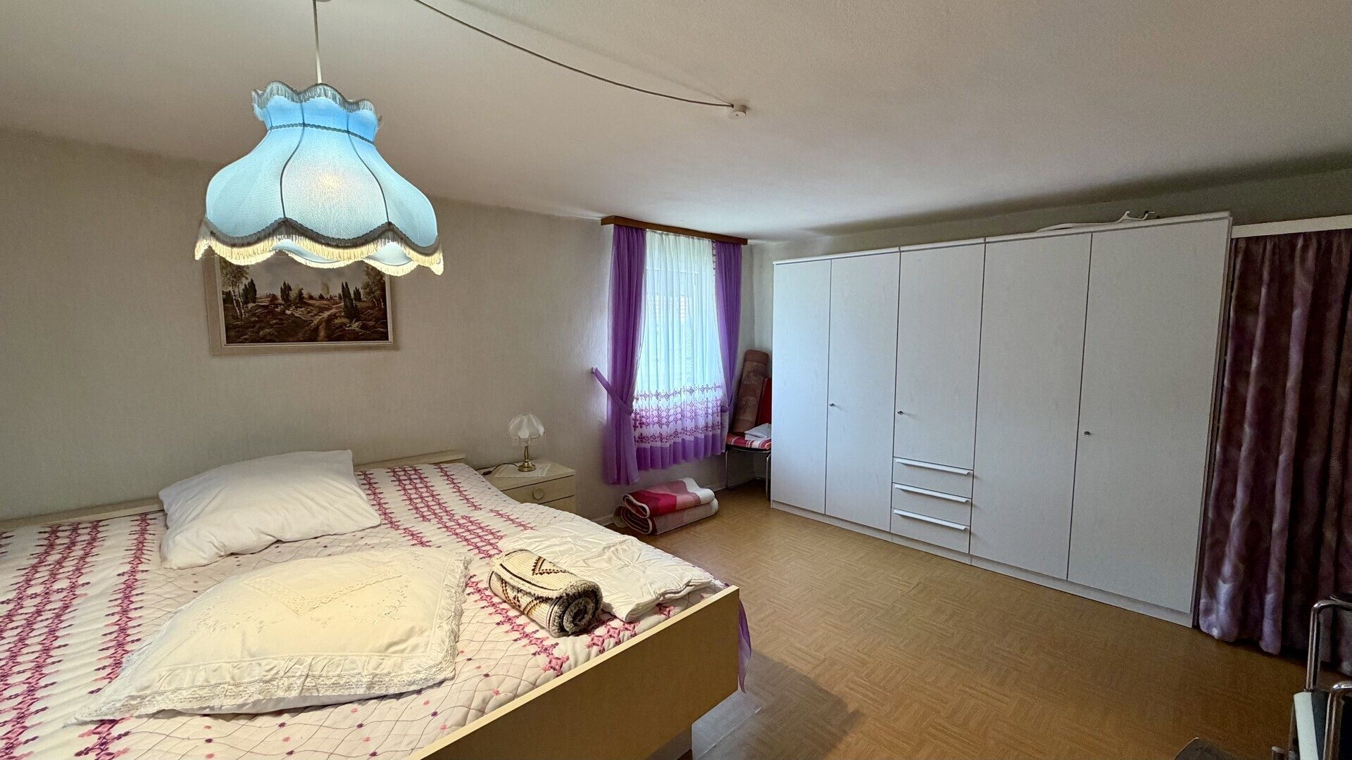 Immobilienangebot - Körle - Wohnen - Gepflegtes Zweifamilienhaus in zentraler Lage von Körle zu verkaufen. Keine Käuferprovision!