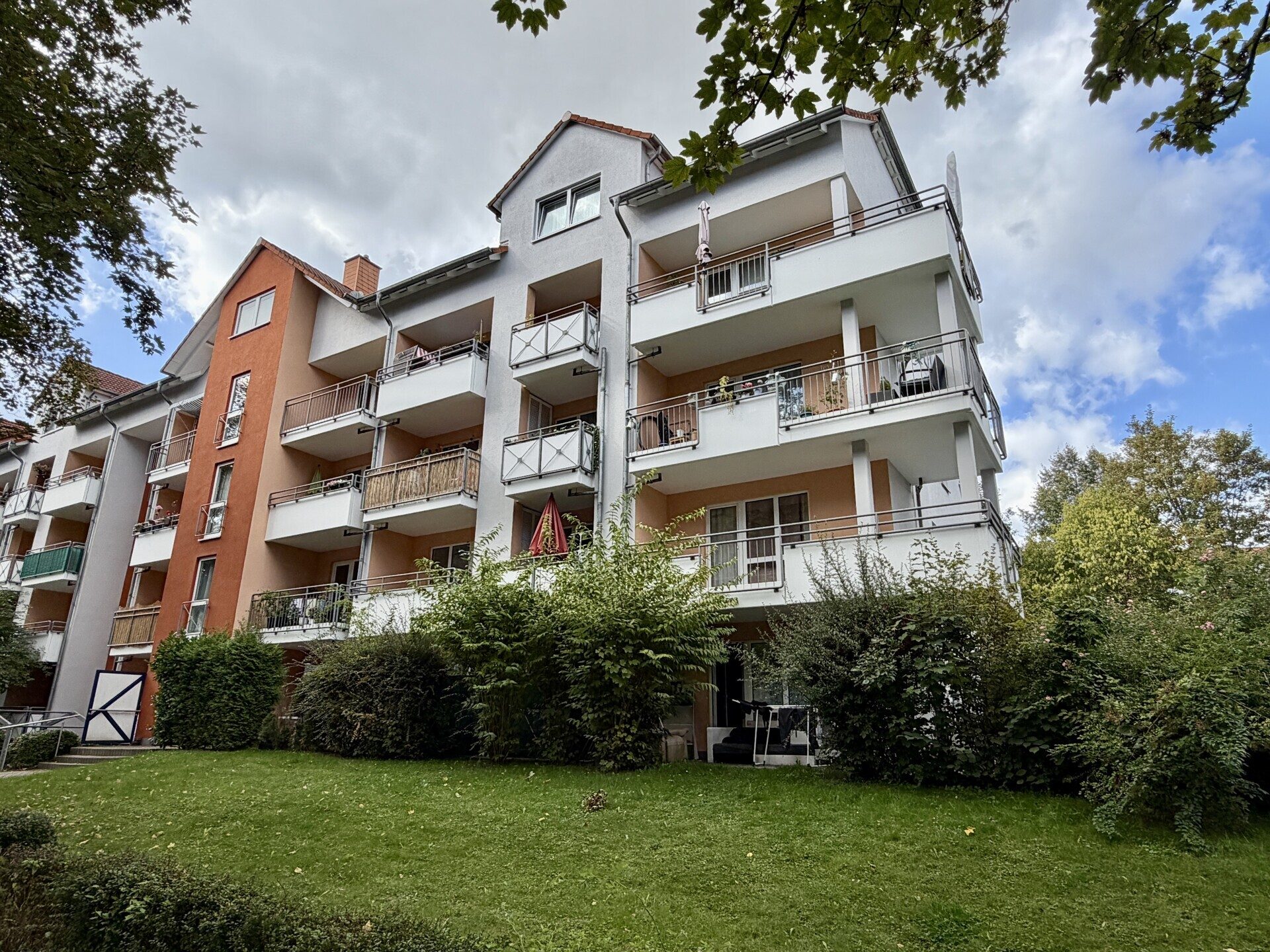 Immobilienangebot - Kassel / Nord (Holland) - Wohnen - Gepflegte Maisonette-ETW, ideal für Familien oder Studenten-WG! KEINE KÄUFERPROVISION