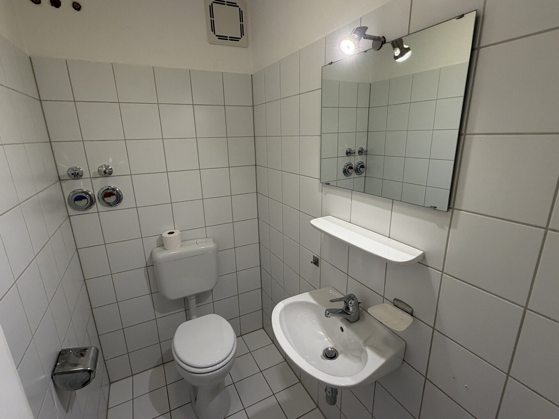 Immobilienangebot - Kassel / Nord (Holland) - Wohnen - Gepflegte Maisonette-ETW, ideal für Familien oder Studenten-WG! KEINE KÄUFERPROVISION