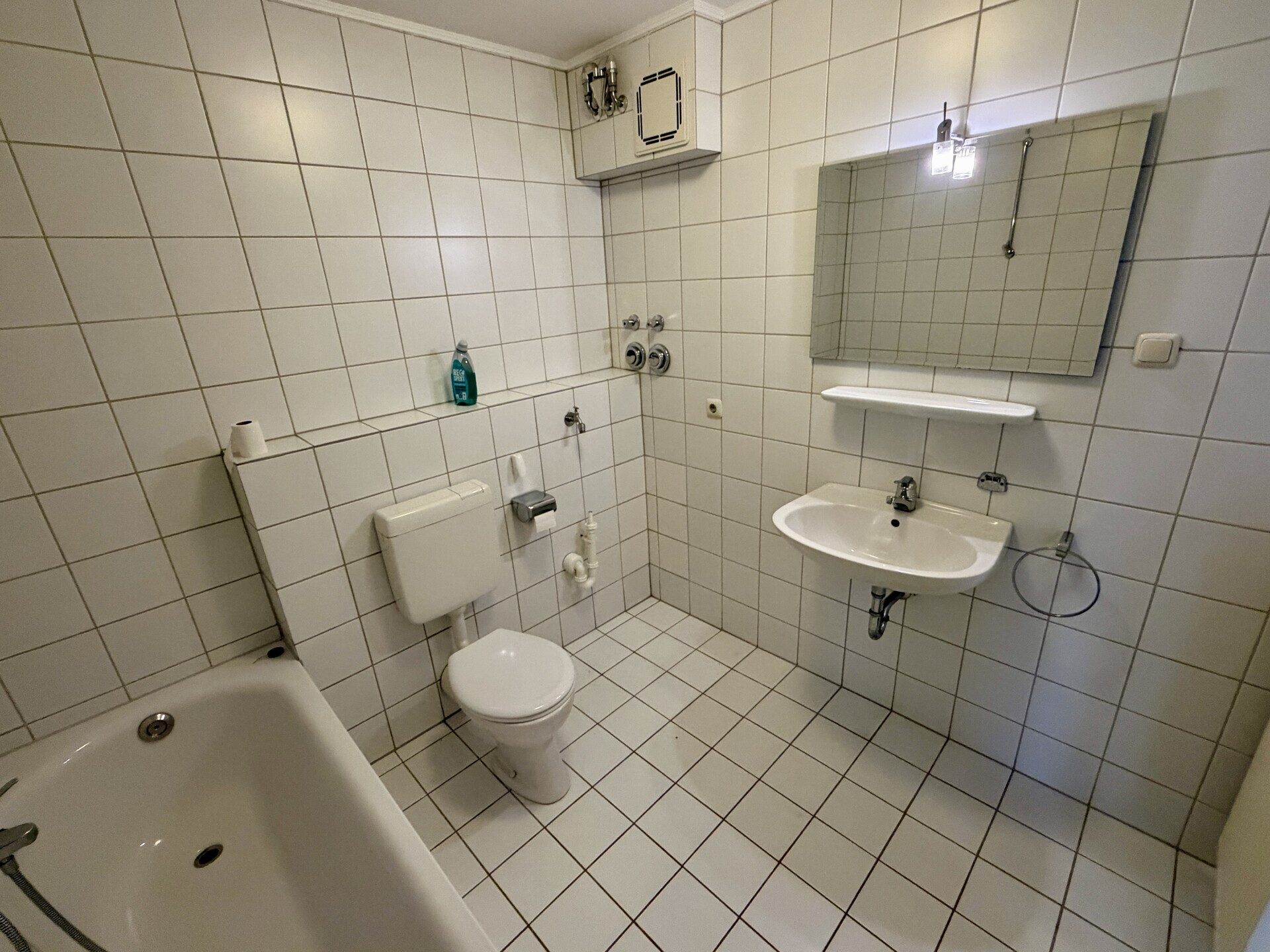 Immobilienangebot - Kassel / Nord (Holland) - Wohnen - Gepflegte Maisonette-ETW, ideal für Familien oder Studenten-WG! KEINE KÄUFERPROVISION