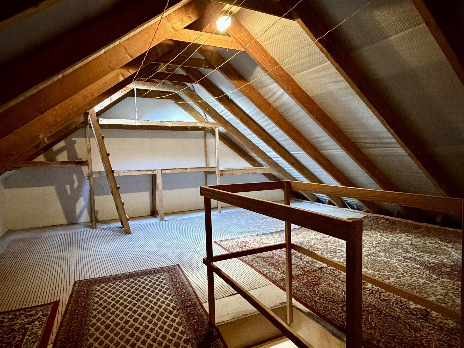 Immobilienangebot - Kassel / Nord (Holland) - Wohnen - Gepflegte Maisonette-ETW, ideal für Familien oder Studenten-WG! KEINE KÄUFERPROVISION