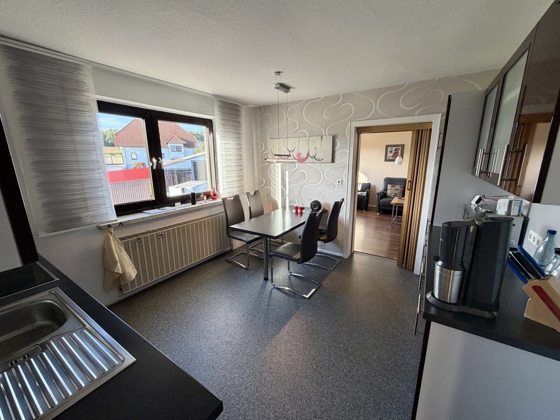 Immobilienangebot - Knüllwald / Oberbeisheim - Wohnen - Gepflegtes Zuhause für mehrere Generationen!
KEINE KÄUFERPROVISION