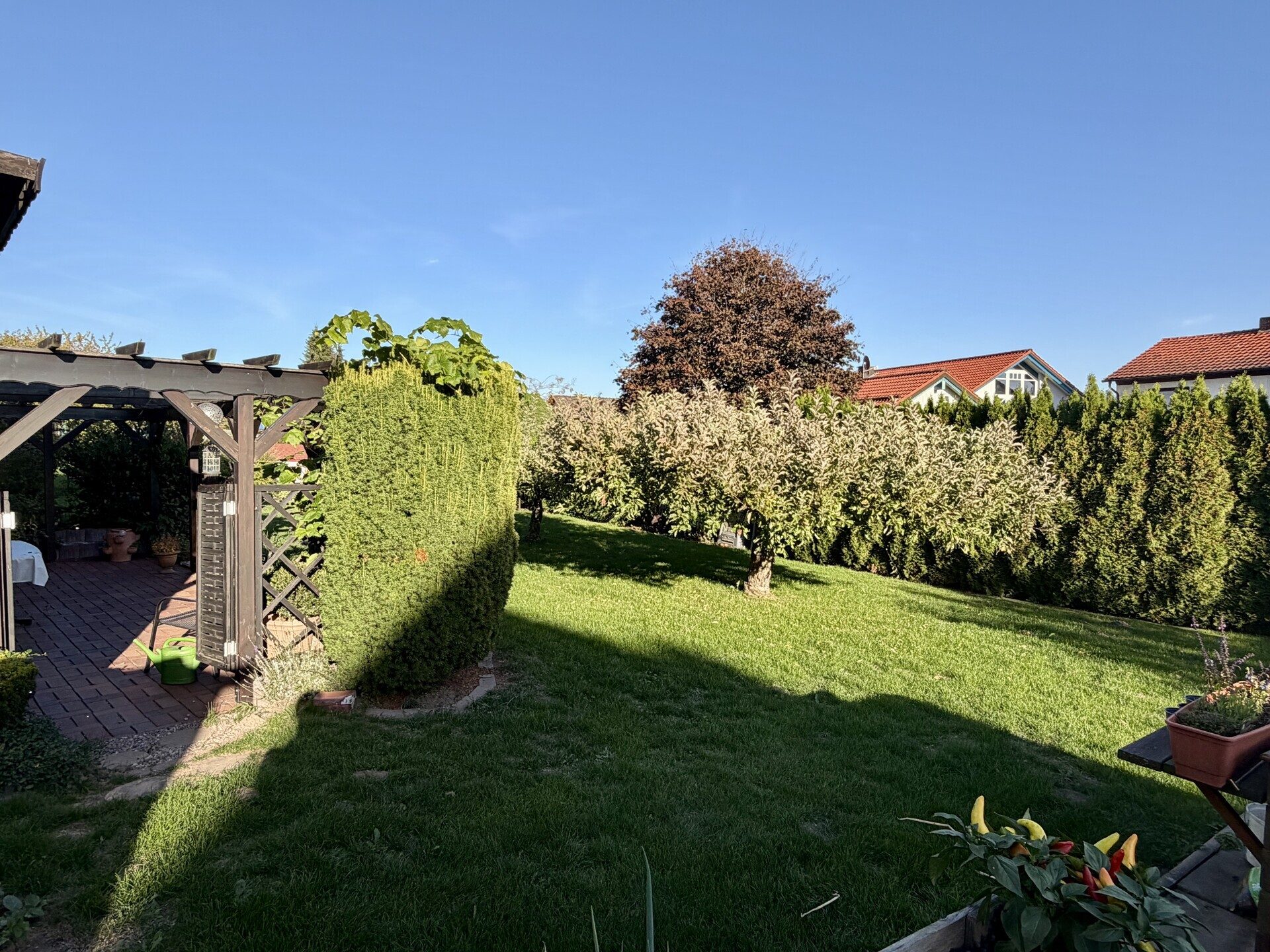 Immobilienangebot - Knüllwald / Oberbeisheim - Wohnen - Gepflegtes Zuhause für mehrere Generationen!
KEINE KÄUFERPROVISION