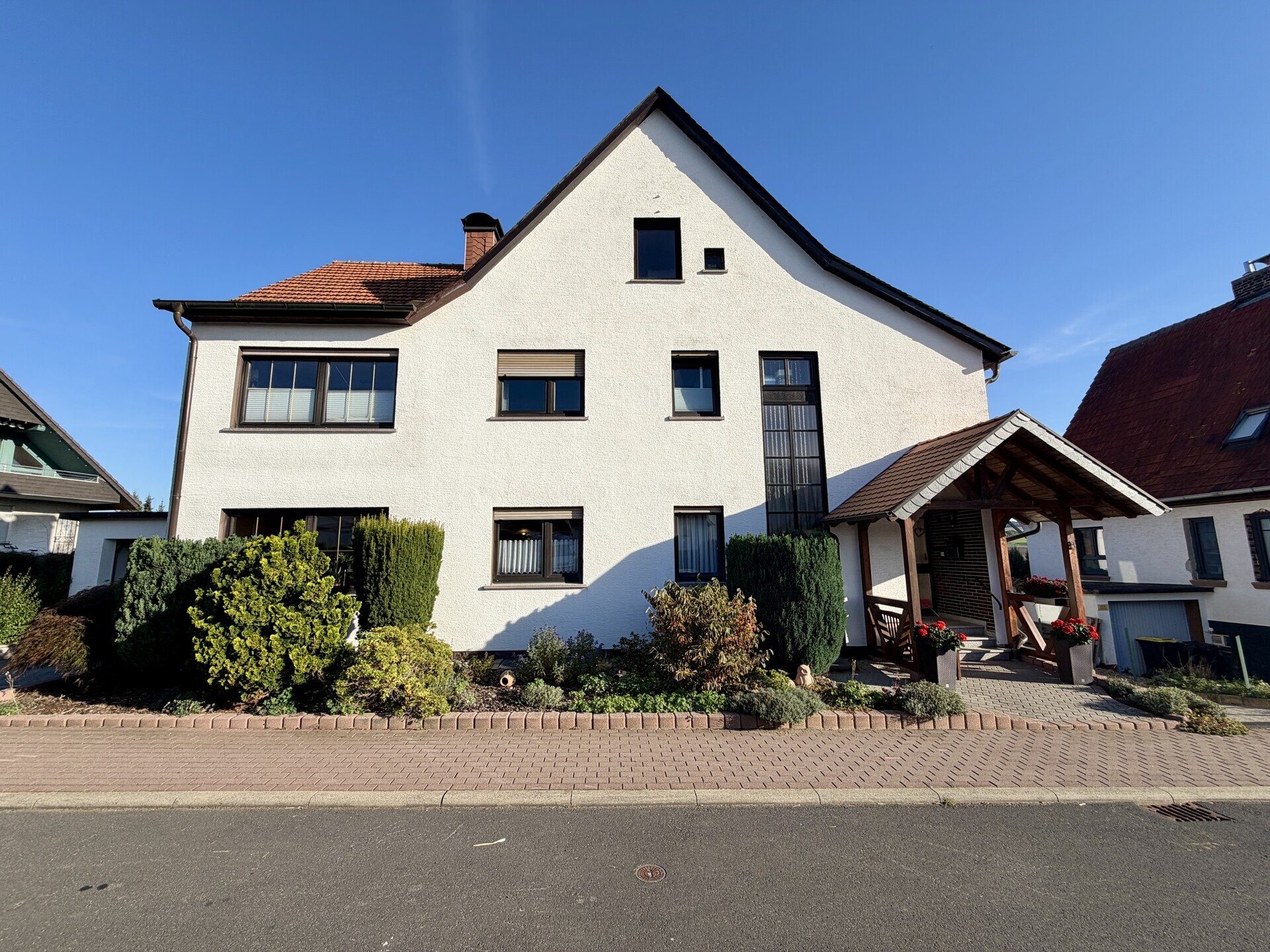 Immobilienangebot - Knüllwald / Oberbeisheim - Wohnen - Gepflegtes Zuhause für mehrere Generationen!
KEINE KÄUFERPROVISION