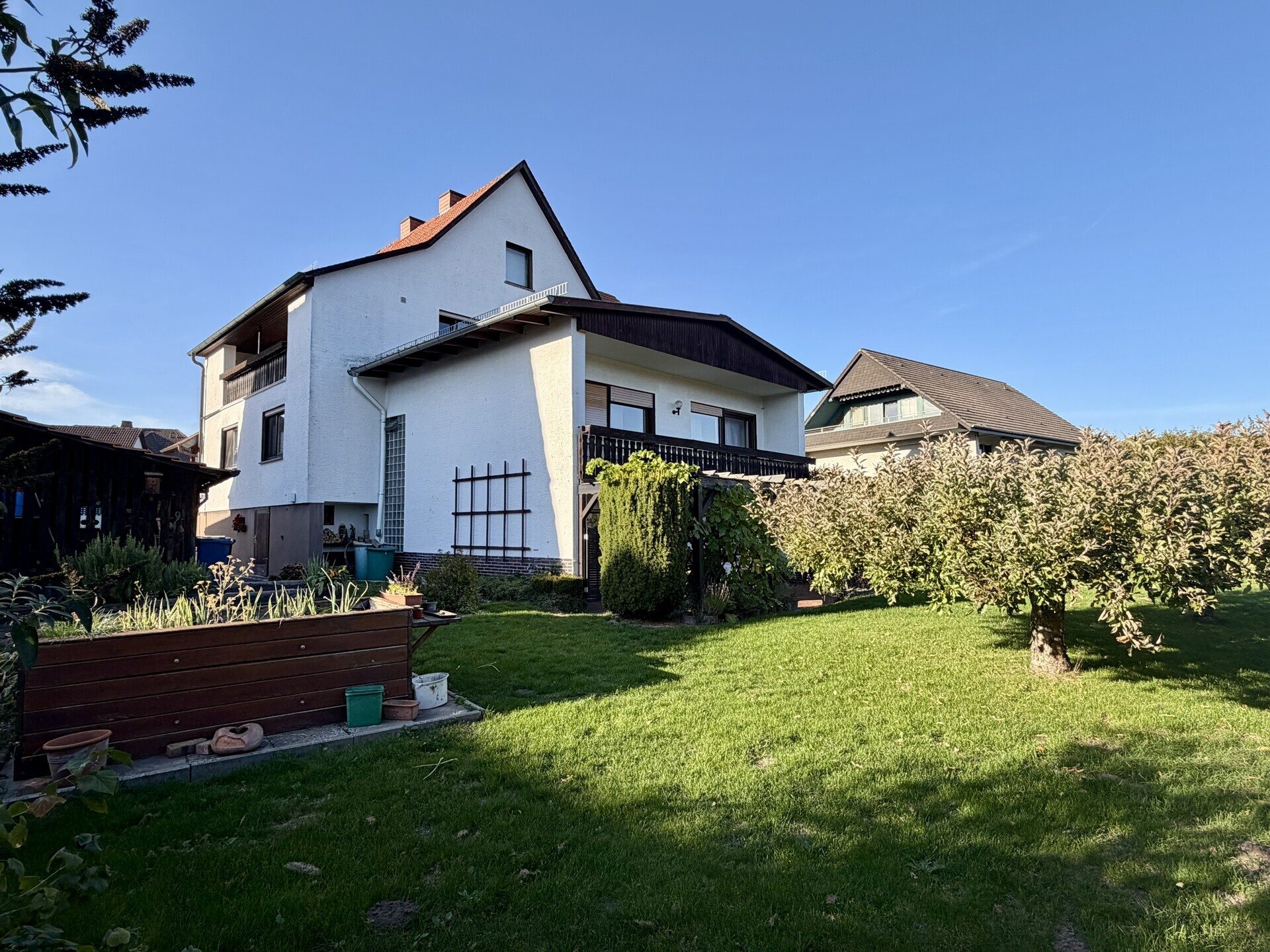 Immobilienangebot - Knüllwald / Oberbeisheim - Wohnen - Gepflegtes Zuhause für mehrere Generationen!
KEINE KÄUFERPROVISION