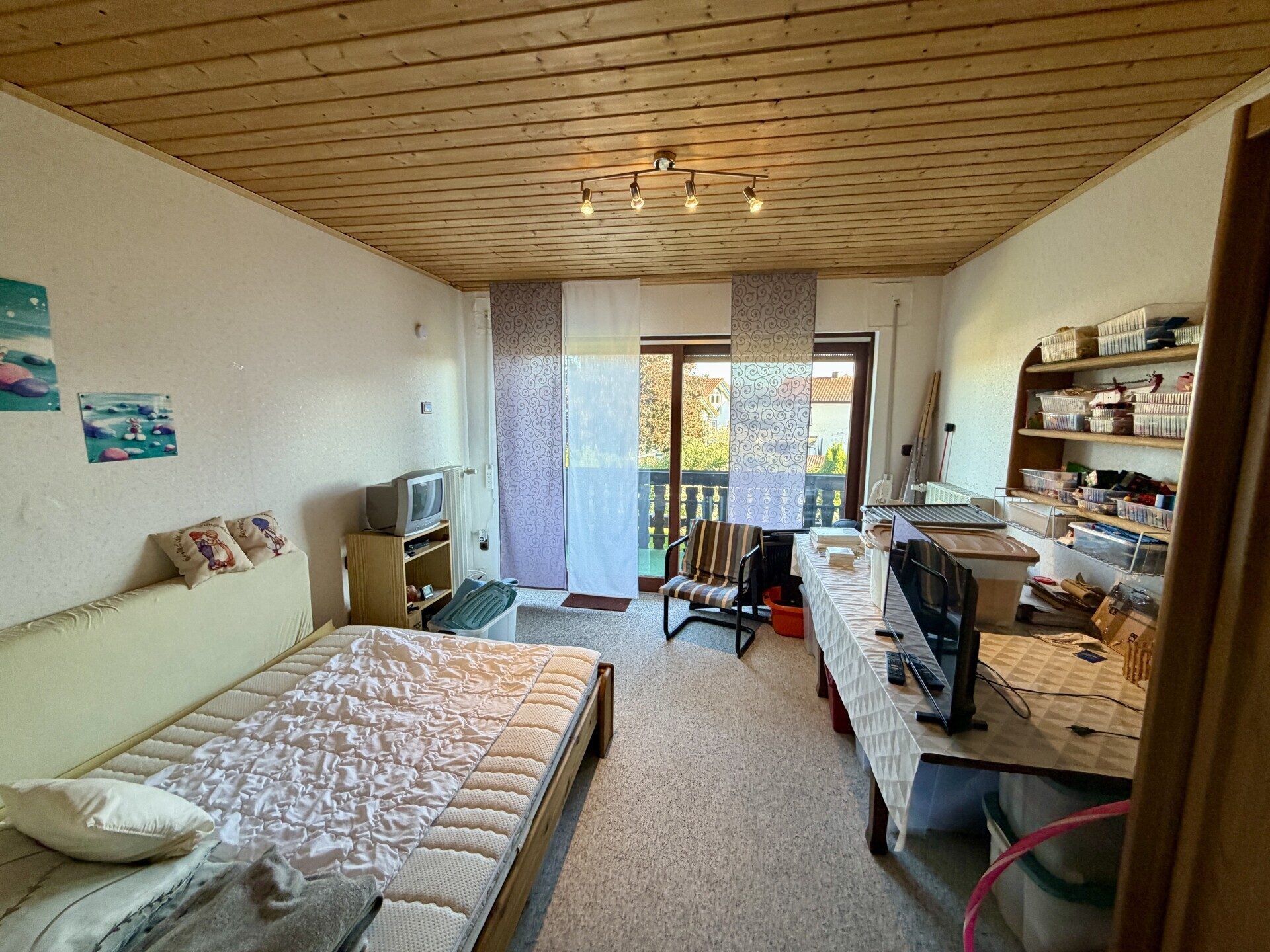 Immobilienangebot - Knüllwald / Oberbeisheim - Wohnen - Gepflegtes Zuhause für mehrere Generationen!
KEINE KÄUFERPROVISION