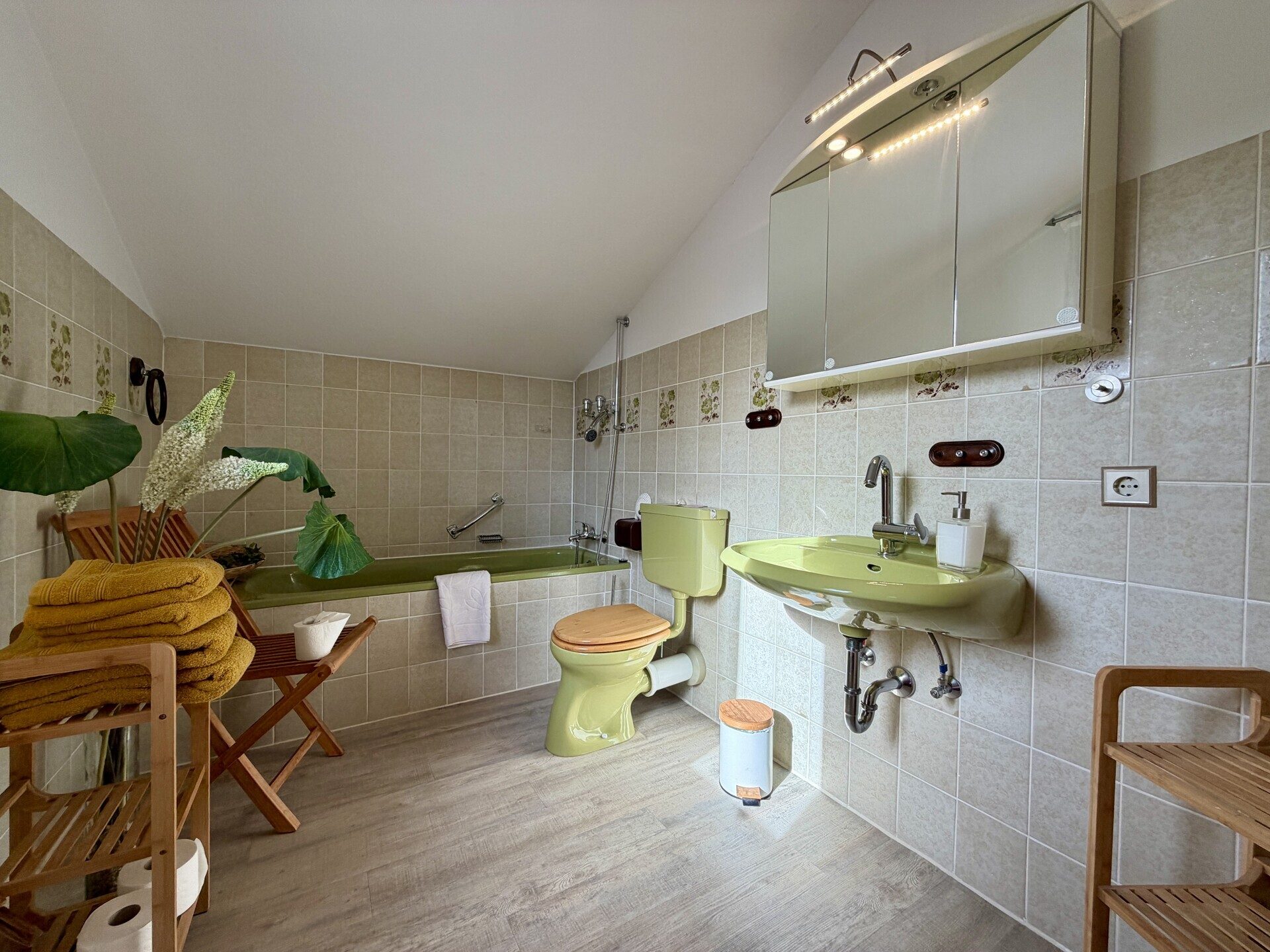 Immobilienangebot - Edertal / Anraff - Wohnen - Zwei Häuser als Kapitalanlage oder Familiendomizil! KEINE KÄUFERPROVISION