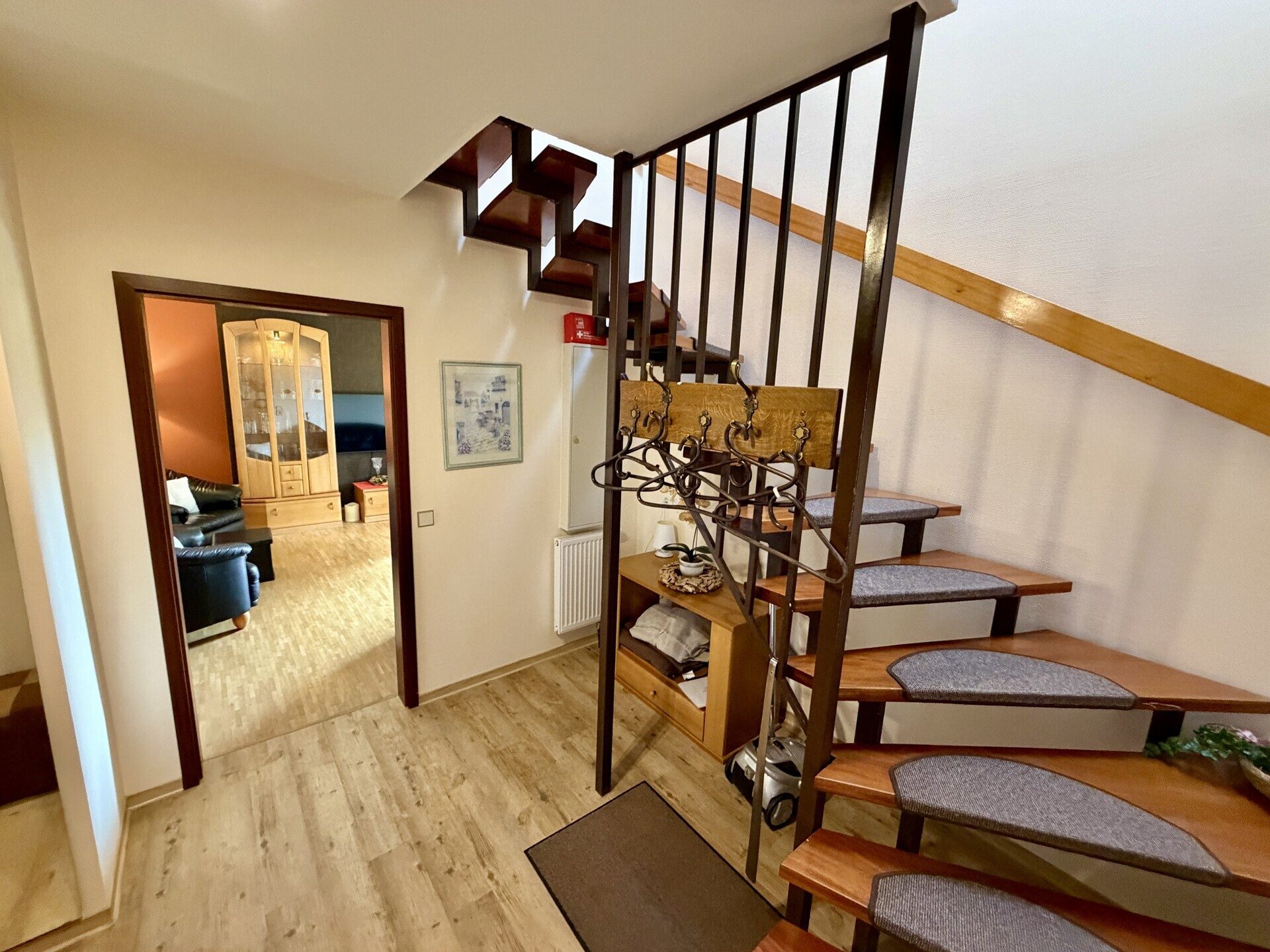 Immobilienangebot - Edertal / Anraff - Wohnen - Zwei Häuser als Kapitalanlage oder Familiendomizil! KEINE KÄUFERPROVISION