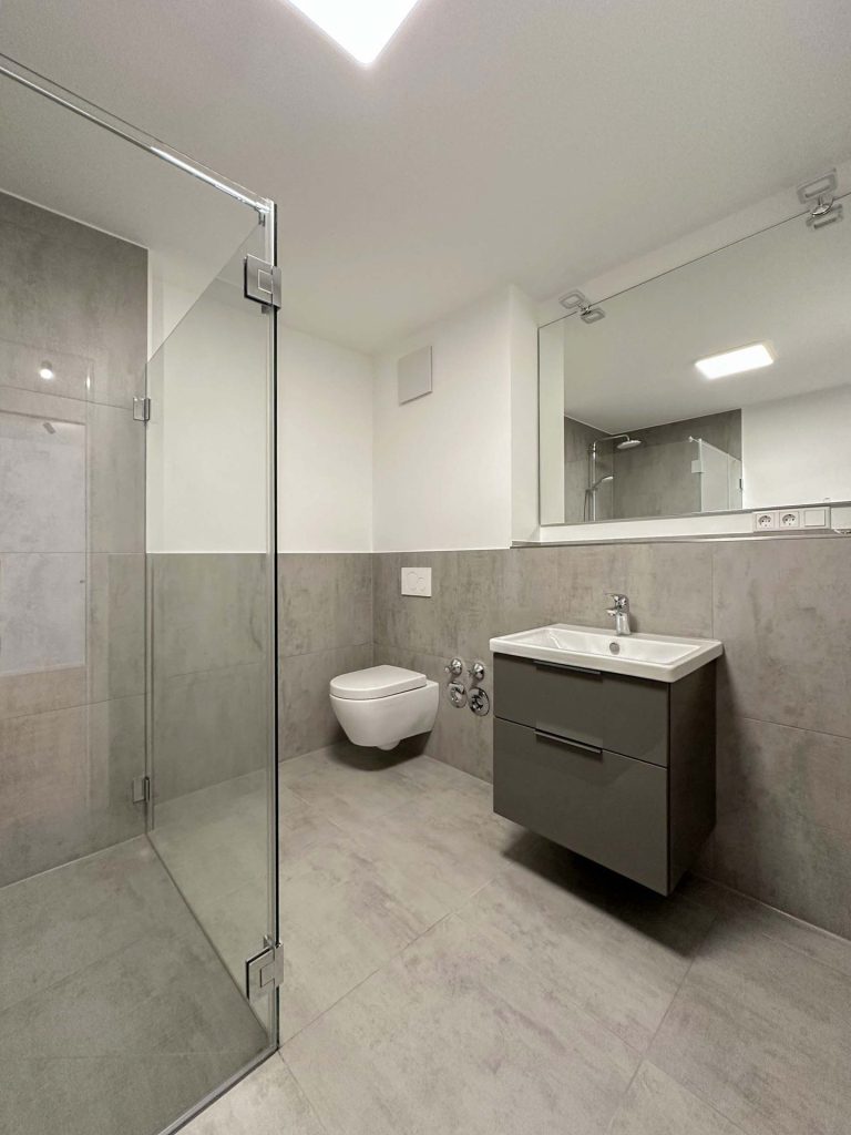 Badezimmer Immobilienangebot - Bochum - Alle - Kapitalanleger oder Eigennutzer aufgepasst: Terrassenwohnung als Erstbezug im Ehrenfeld