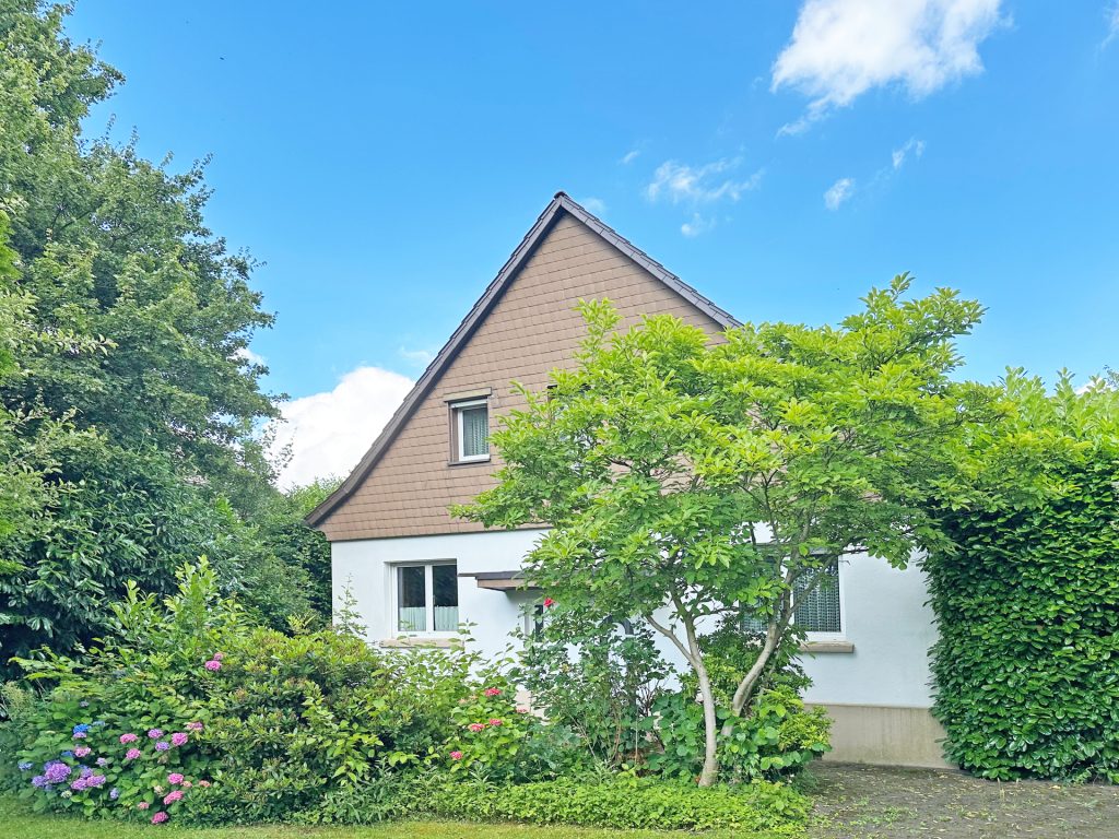 Hausansicht Immobilienangebot - Bochum - Alle - VERKAUFT***Wohnglück mit sonnigem Garten
in Weitmar Mark