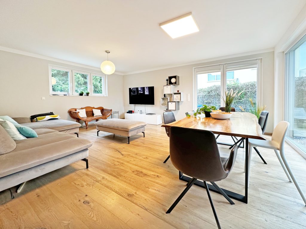 Immobilienangebot - Bochum - Alle - Exklusives Einfamilienhaus
in Höntrop