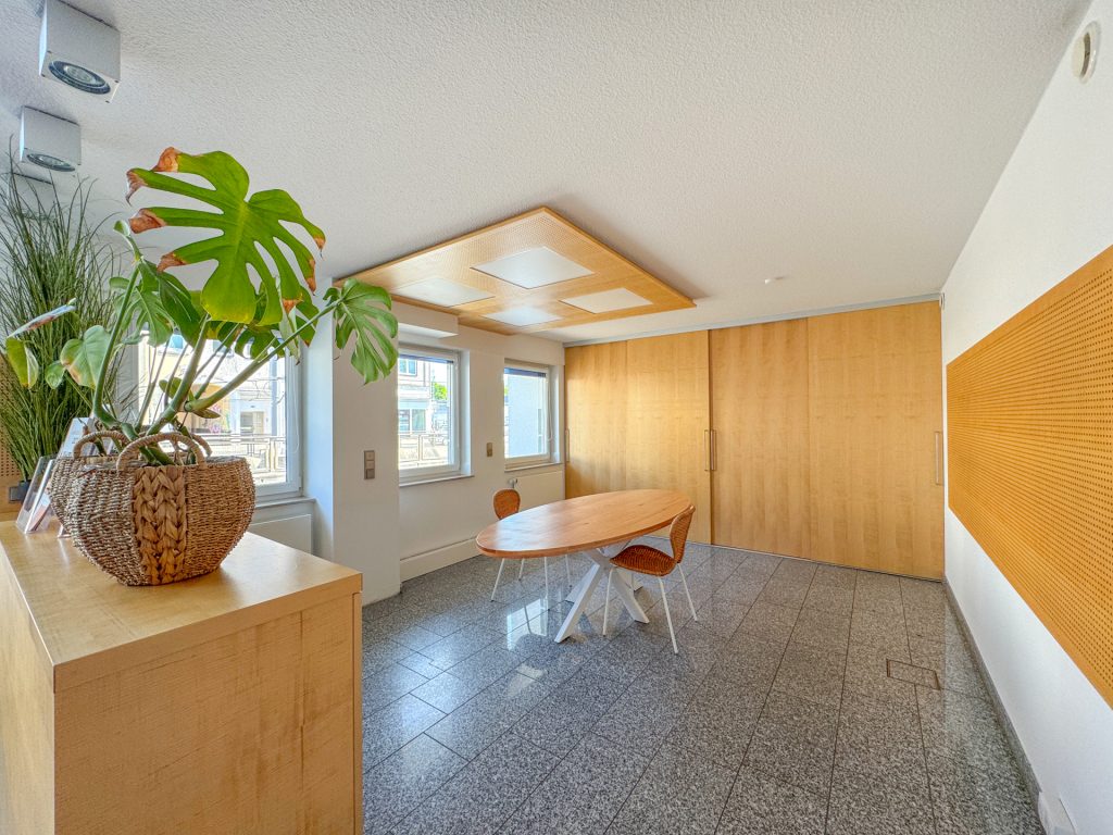 Immobilienangebot - Bochum - Alle - Vermietete Büroimmobilie mit guter Anbindung in Nähe 
der Bochumer Innenstadt