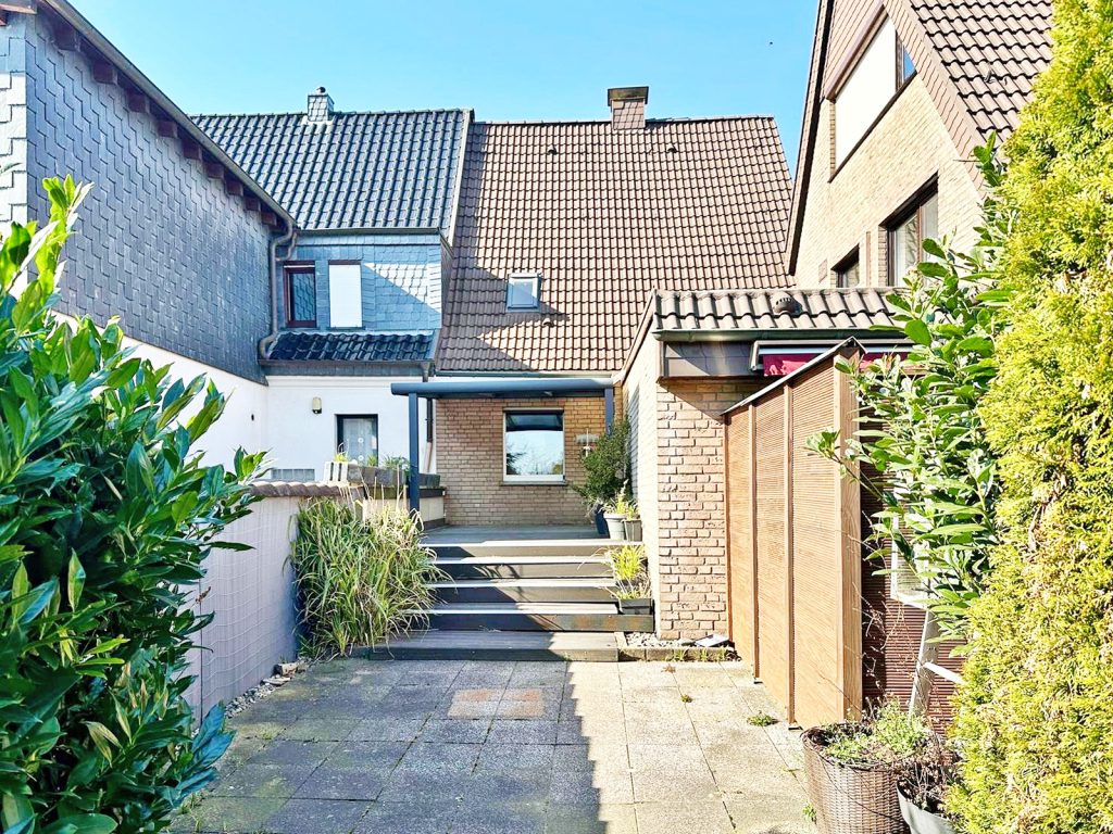 Immobilienangebot - Bochum - Alle - Gartenglück trifft - Immobilie mit Potenzial
in Weitmar (Nähe Schlosspark)