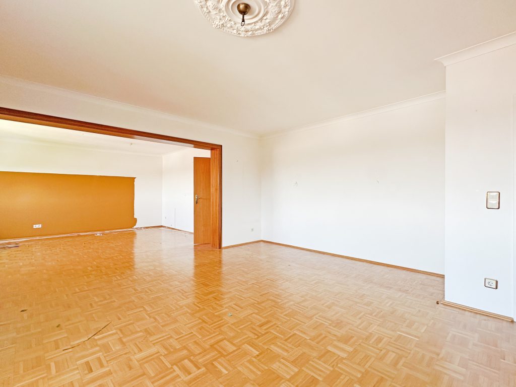 Titelbild Immobilienangebot - Bochum - Alle - Große Wohnung mit Garage
in Linden
