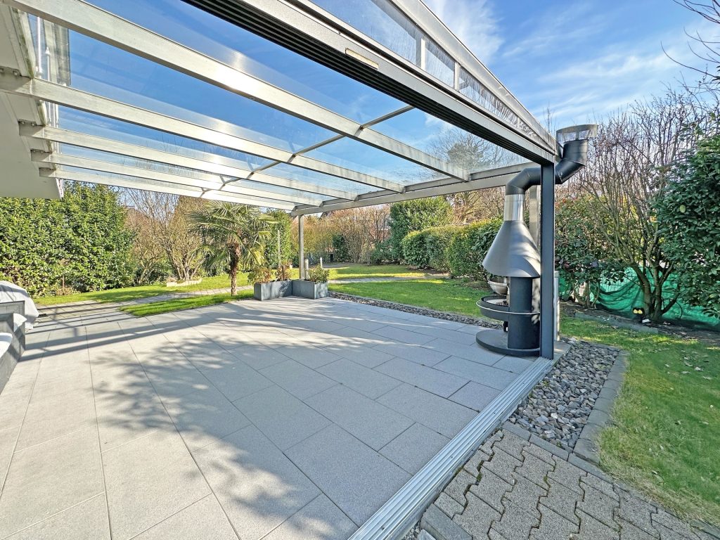 Terrasse mit Glasdach Immobilienangebot - Bochum - Alle - Zweifamilienhaus mit sonnigem Garten
in Wiemelhausen