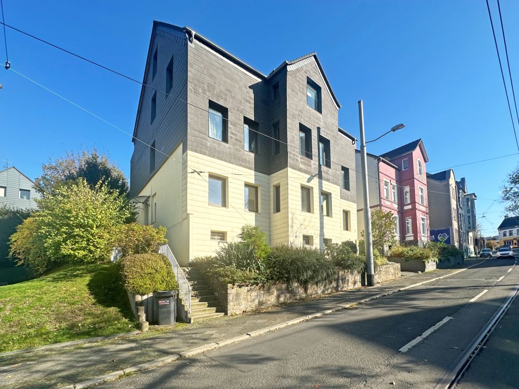 Immobilienangebot - Bochum - Alle - Altbaucharme: Einziehen und Vermieter sein  
in Linden