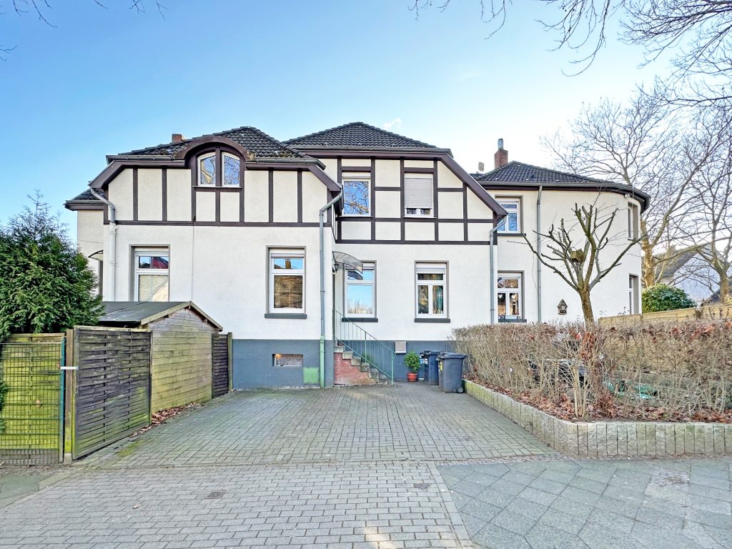 Außenansicht Immobilienangebot - Bochum - Alle - Eigentumswohnung mit Hauscharakter
in Langendreer