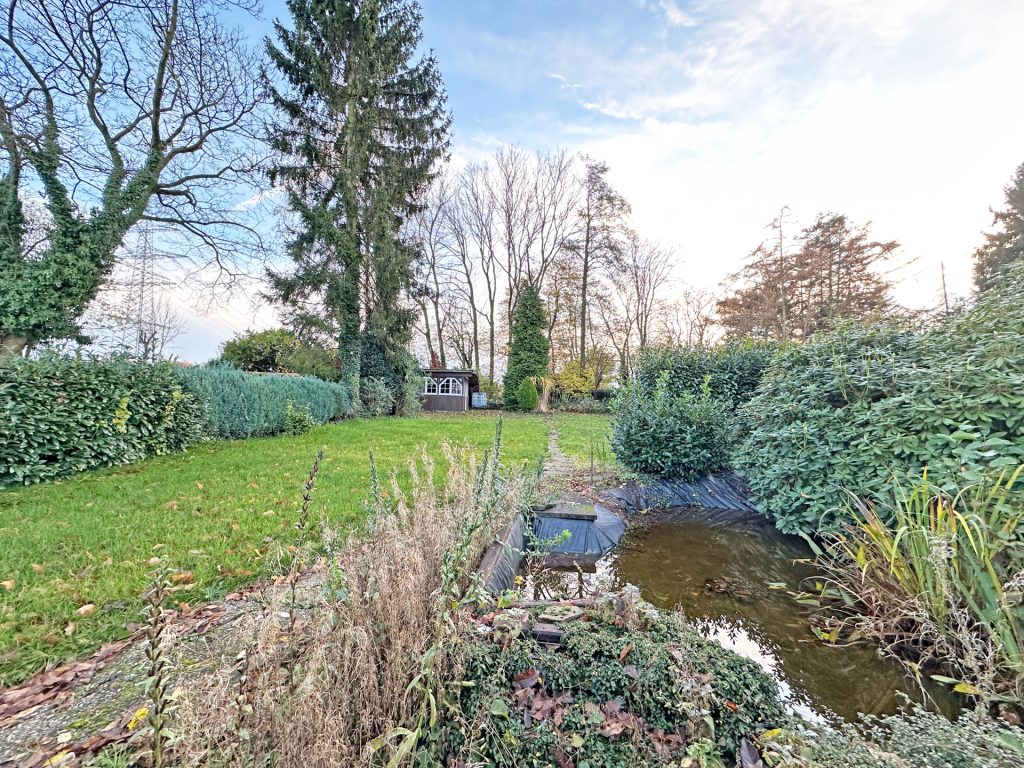 Immobilienangebot - Bochum - Alle - Dreifamilienhaus mit tollem Garten
in Eppendorf