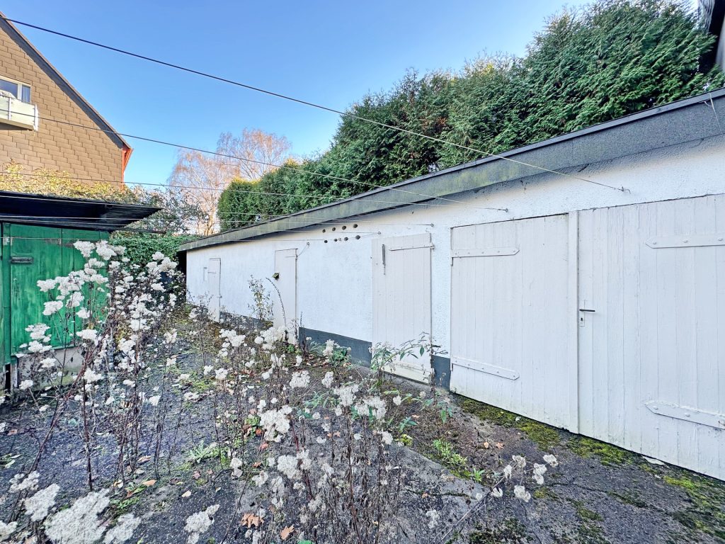 Immobilienangebot - Bochum - Alle - Seltene Gelegenheit 
Dreifamilienhaus auf prachtvollem Grund
in Oberdahlhausen