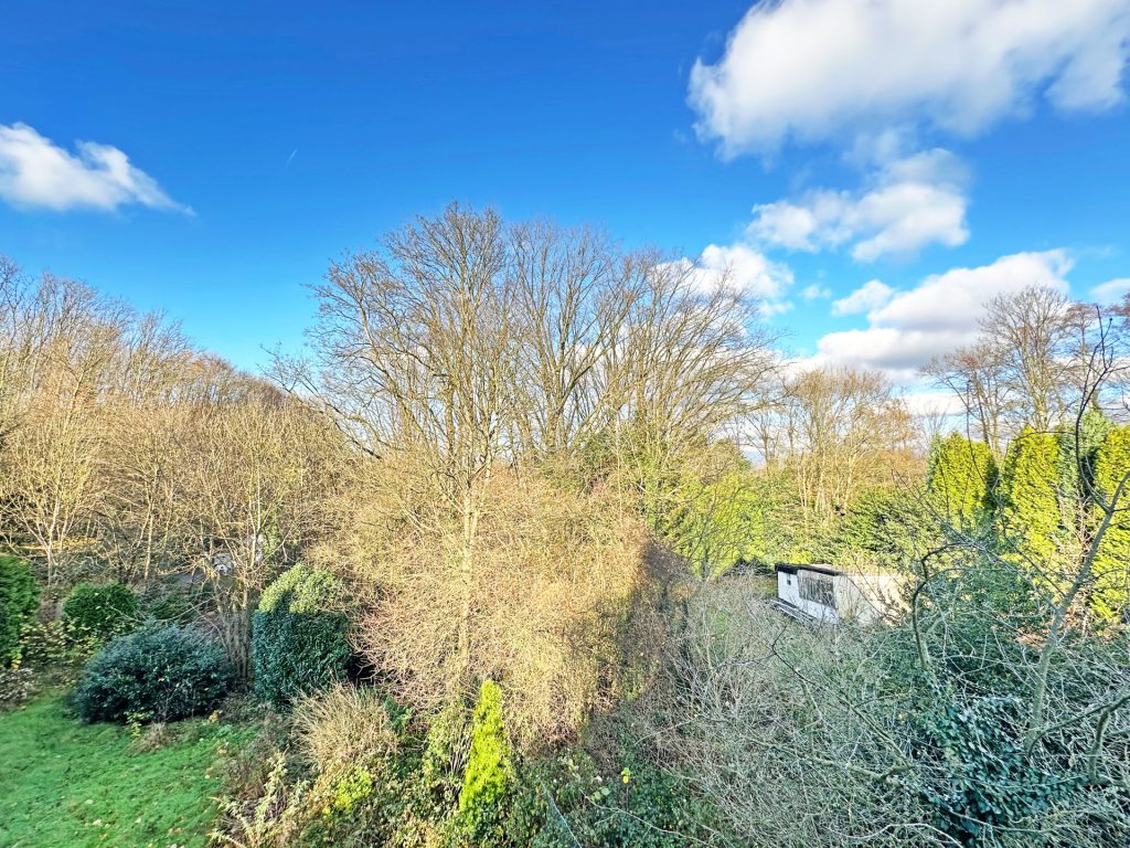 Immobilienangebot - Bochum - Alle - Seltene Gelegenheit 
Dreifamilienhaus auf prachtvollem Grund
in Oberdahlhausen