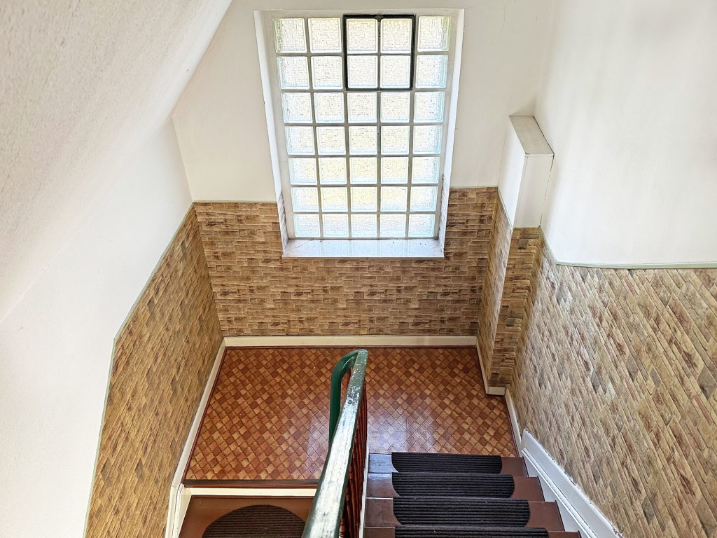 Immobilienangebot - Bochum - Alle - Seltene Gelegenheit 
Dreifamilienhaus auf prachtvollem Grund
in Oberdahlhausen