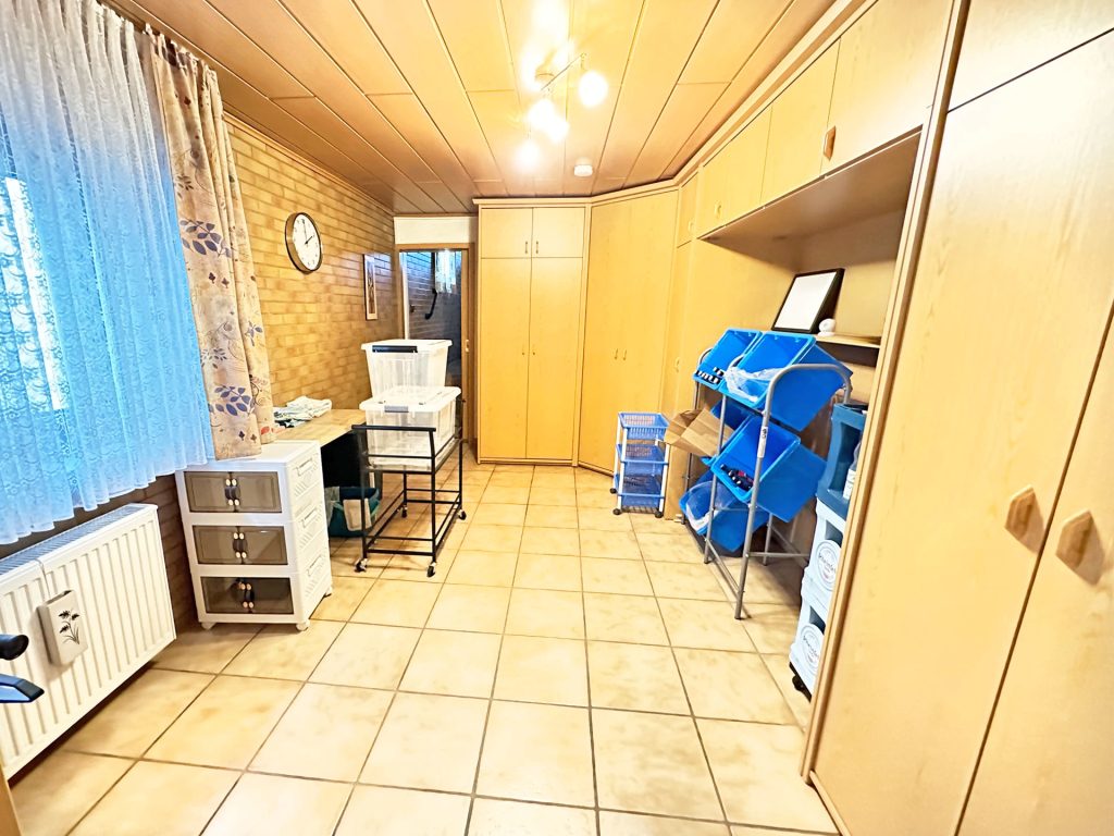 Immobilienangebot - Bochum - Alle - Gepflegte Doppelhaushälfte mit Doppelgarage
in Harpen
