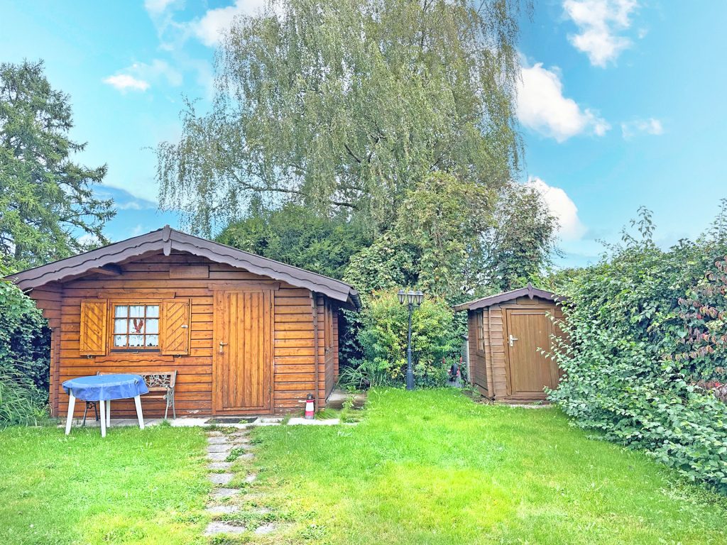 Immobilienangebot - Bochum - Alle - Gepflegte Doppelhaushälfte mit Doppelgarage
in Harpen