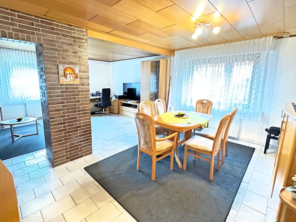 Immobilienangebot - Bochum - Alle - Gepflegte Doppelhaushälfte mit Doppelgarage
in Harpen