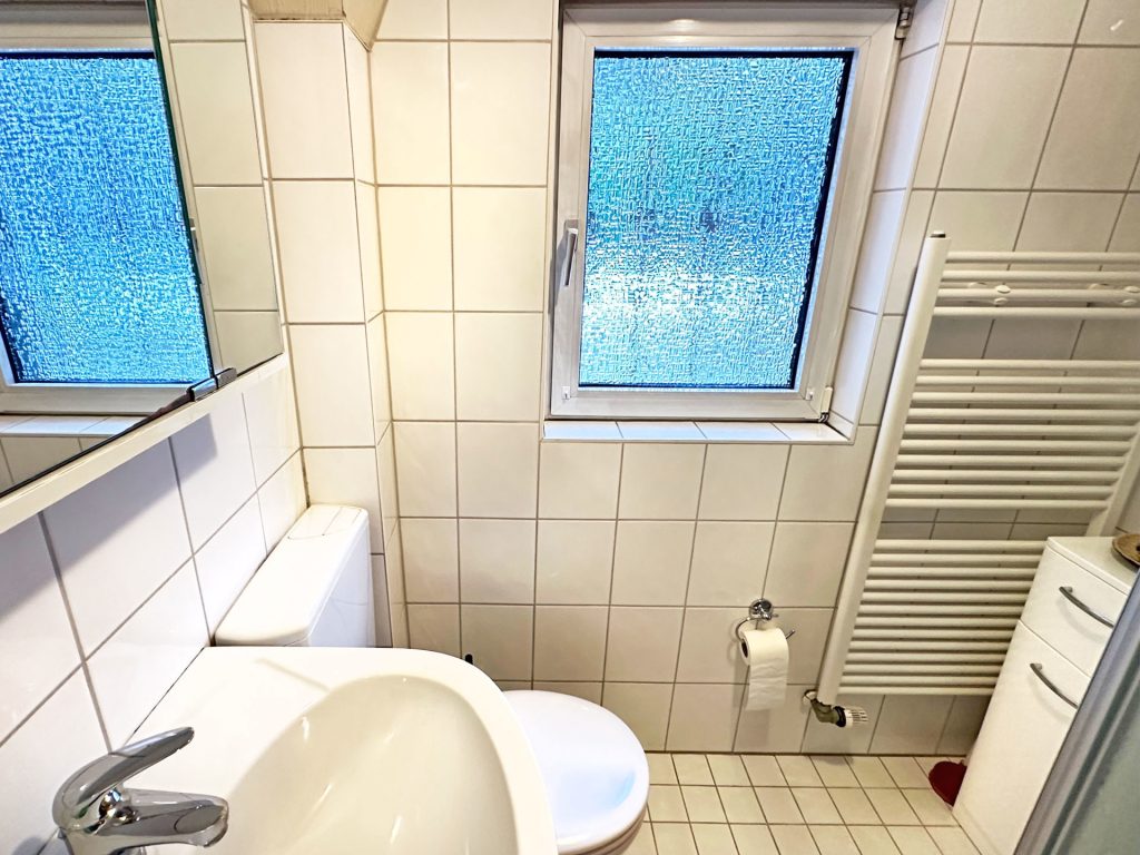 Immobilienangebot - Bochum - Alle - Gepflegte Doppelhaushälfte mit Doppelgarage
in Harpen