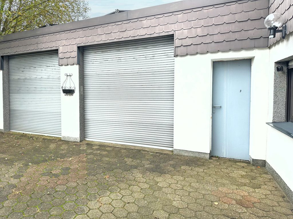 Immobilienangebot - Bochum - Alle - Gepflegte Doppelhaushälfte mit Doppelgarage
in Harpen