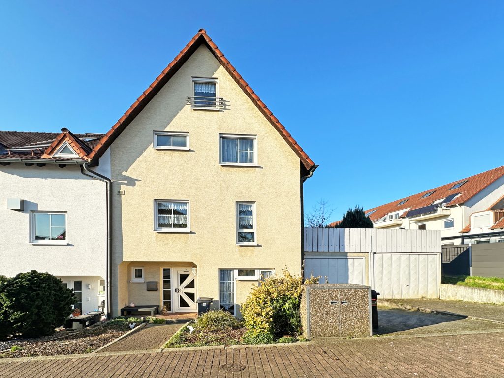 Straßenansicht Immobilienangebot - Bochum - Alle - Sonnige Aussichten in ruhiger Wohnlage
von Höntop