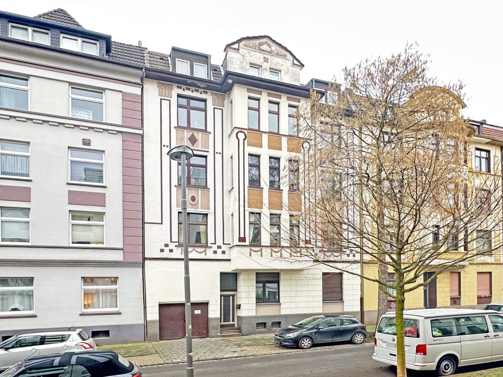 Straßenansicht Immobilienangebot - Bochum - Alle - 2,5-Zimmer mit Altbaucharme
in Hamme