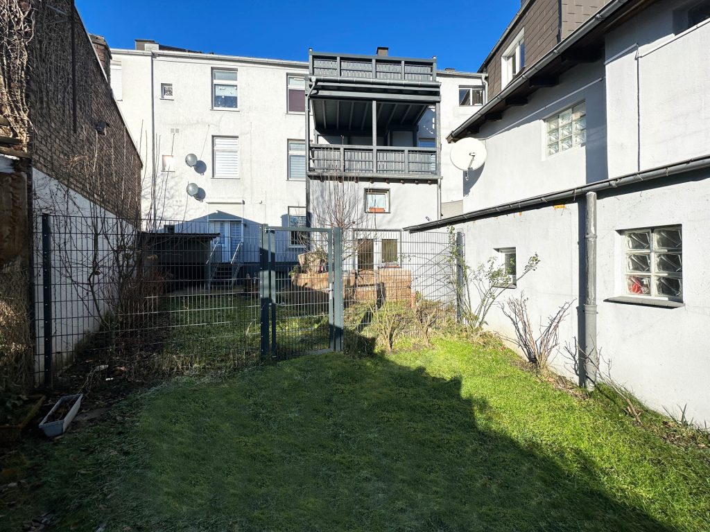 Immobilienangebot - Bochum - Alle - 9 Wohnungen: 2 Mehrfamilienhäuser - Investmentpaket in Linden