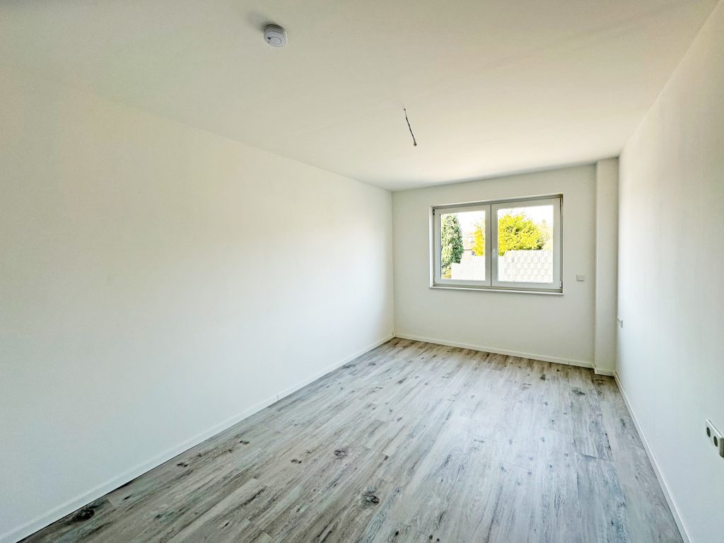 Immobilienangebot - Bochum - Alle - Junges Einfamilienhaus mit Einliegerwohnung
in Stiepel