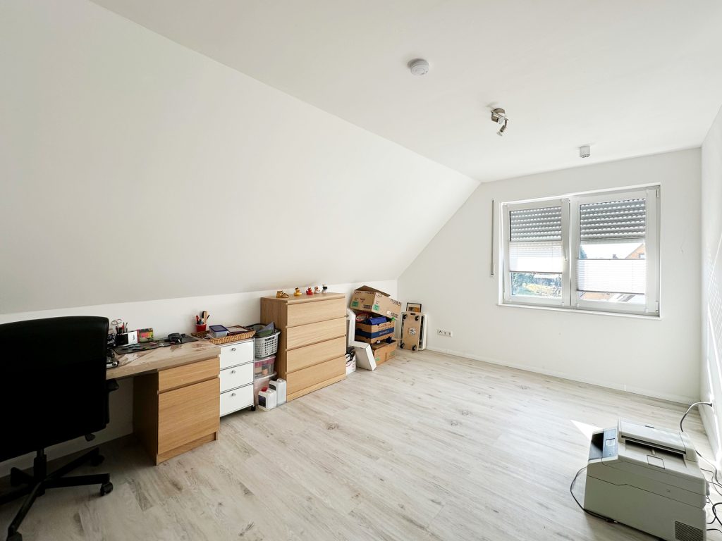 Immobilienangebot - Bochum - Alle - Junges Einfamilienhaus mit Einliegerwohnung
in Stiepel