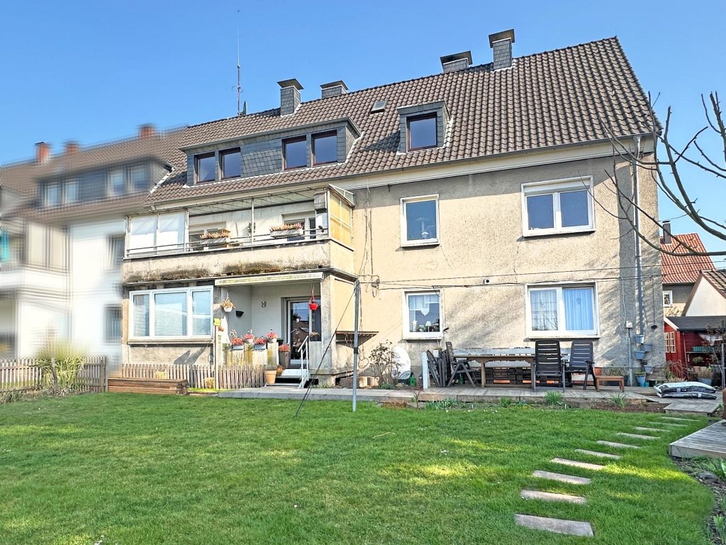 Titelbild Immobilienangebot - Bochum - Alle - 4-Zimmer-Wohnung mit Potenzial
in Wattenscheid