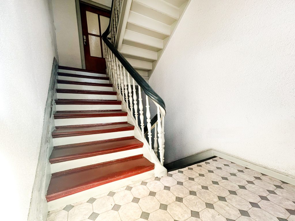 Immobilienangebot - Bochum - Alle - Wohn- und Geschäftshaus
in Wattenscheid