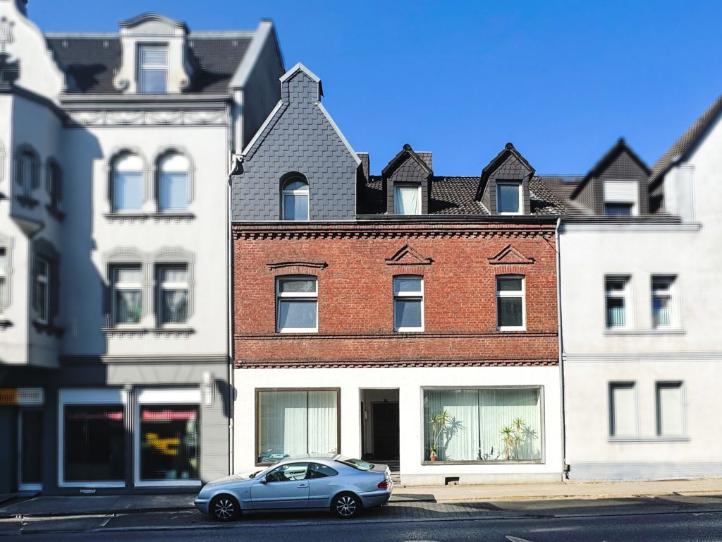 Immobilienangebot - Bochum - Alle - Wohn- und Geschäftshaus
in Wattenscheid