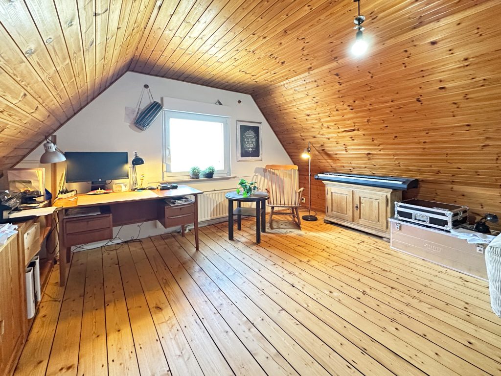 Immobilienangebot - Bochum - Alle - Zweifamilienhaus im Grünen
in Eppendorf