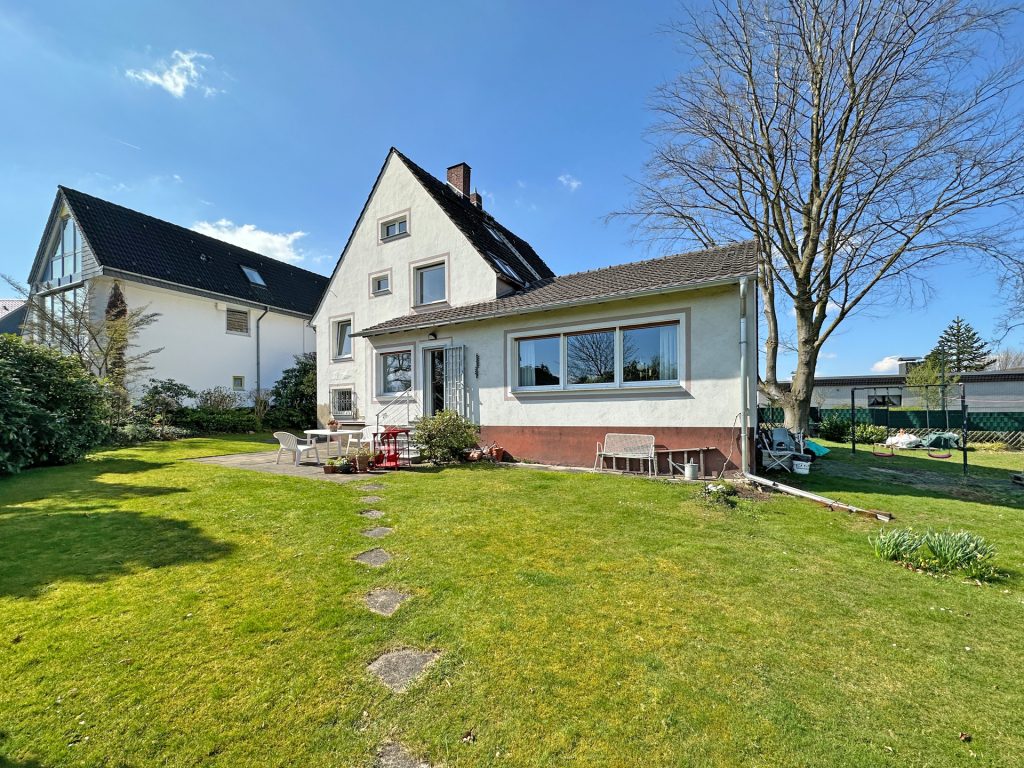 Immobilienangebot - Bochum - Alle - Zweifamilienhaus im Grünen
in Eppendorf