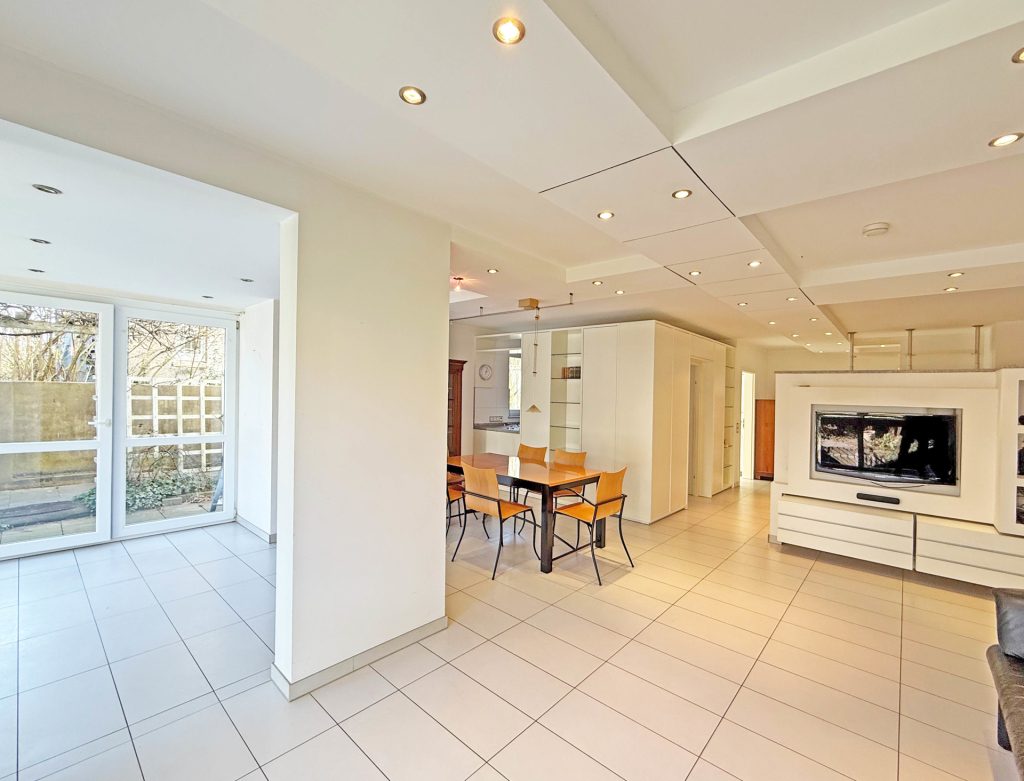Immobilienangebot - Bochum - Alle - Wohnung mit Hausgefühl und Garten 
in Gerthe