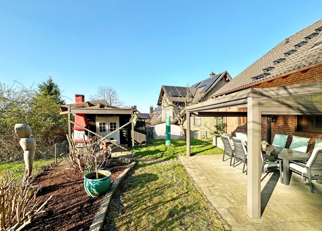Immobilienangebot - Witten - Alle - Freistehendes Haus mit Wohlfühlfaktor
in Witten (Rüdinghausen)