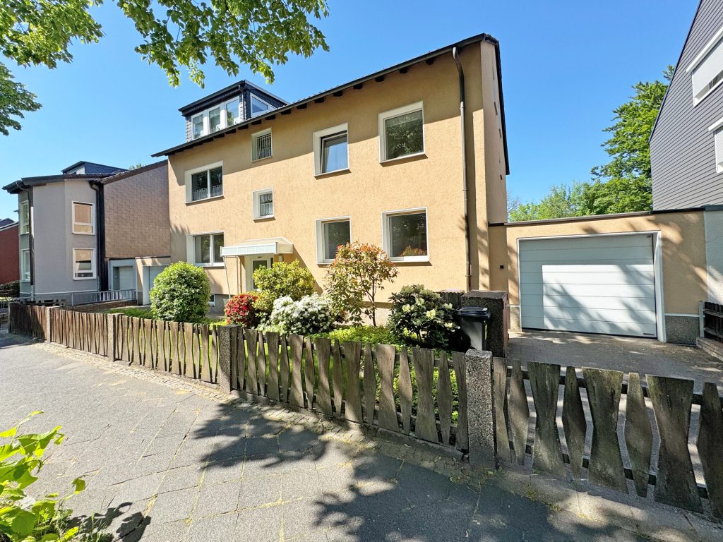 Immobilienangebot - Bochum - Alle - Attraktives Mehrfamilienhaus in guter Lage
von Hiltrop